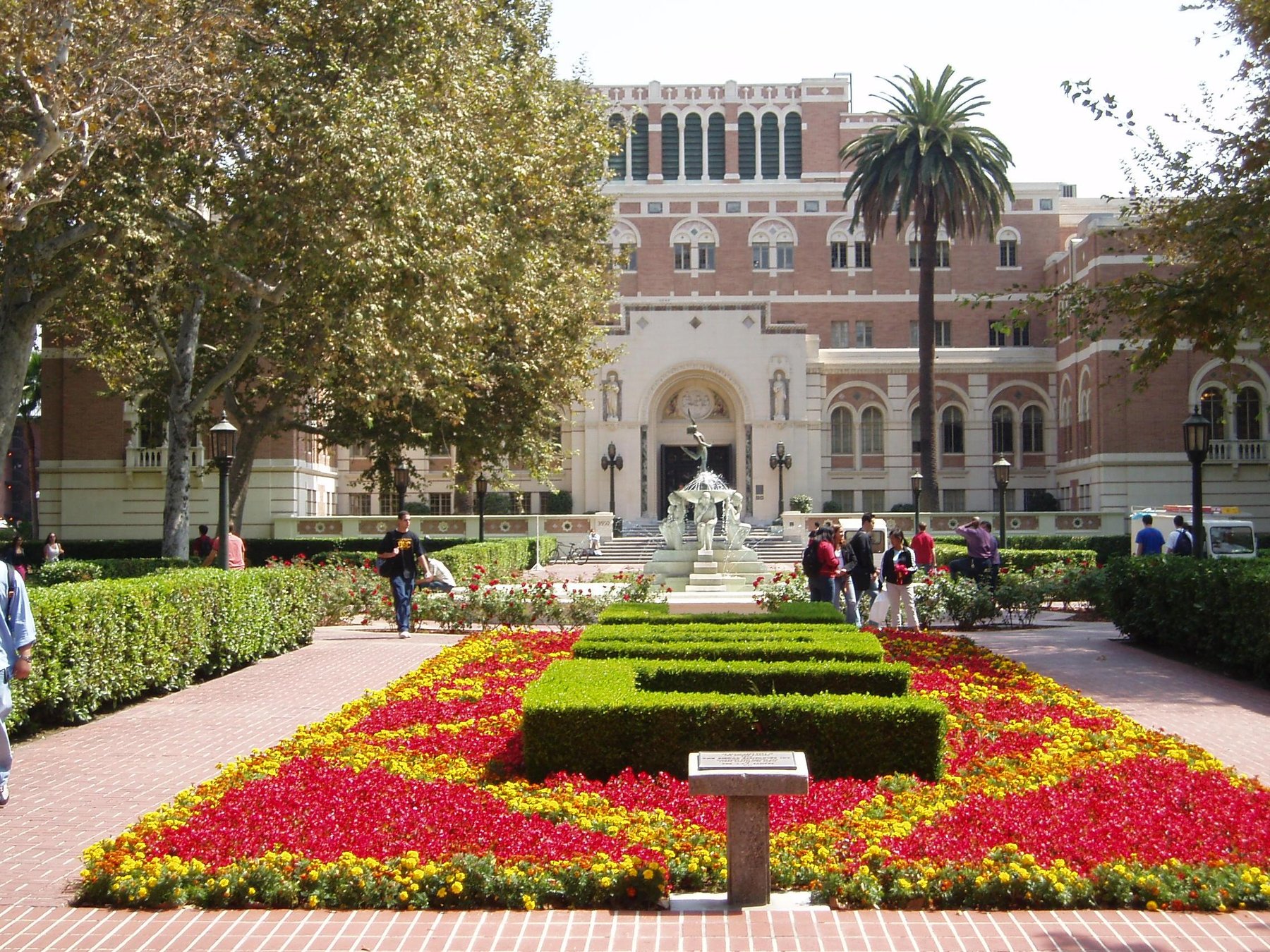 4 Tips for Writing Perfect USC Essays