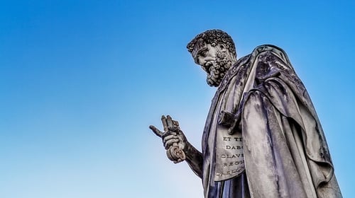 body-ancient-rome-statue-priest