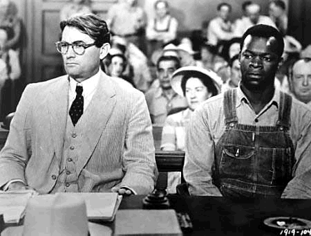 body-atticus-and-tom-robinson-in-court