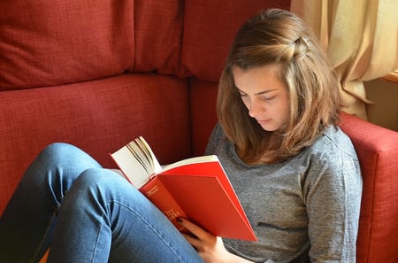 body-girl-reading-red-book