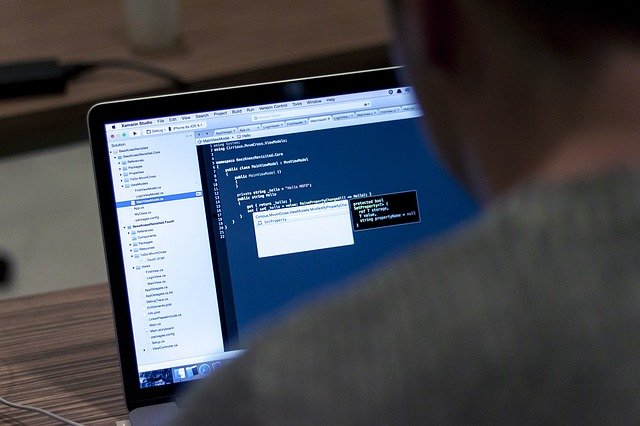 The 6 Steps to Becoming a Software Engineer
