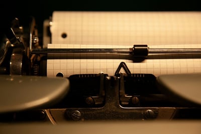 body-typewriter-writing-write-type-essay-cc0