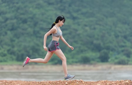 body-woman-running