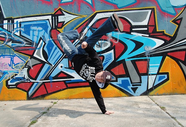 body_breakdance.jpg body_breakdance.jpg