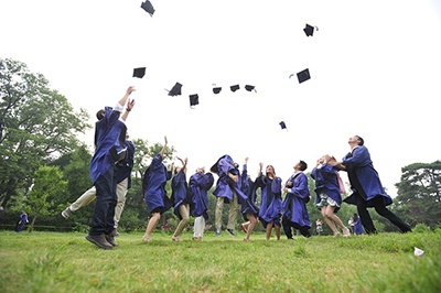 body_graduation-4.jpg body_graduation-4.jpg