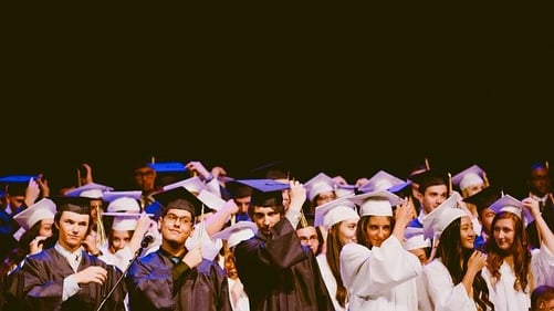 body_people_graduating_college