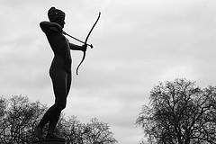 body_statuearrow.jpg body_statuearrow.jpg