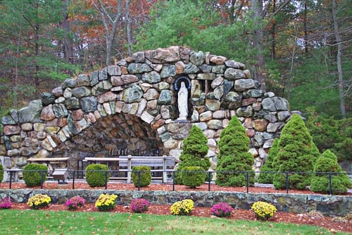 body_stonehill_college_grotto