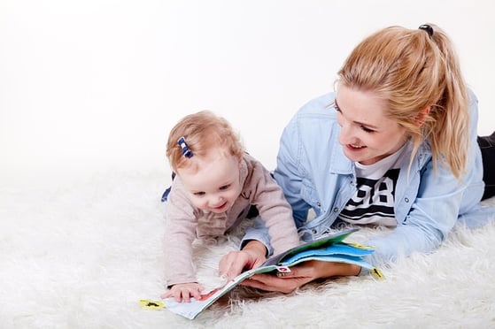 body_toddlerreading