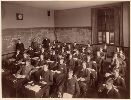 body_vintage_photo_men_classroom