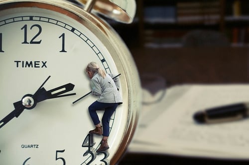 body_woman_pushing_clock_time