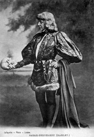 feature_hamlet_shakespeare_actor