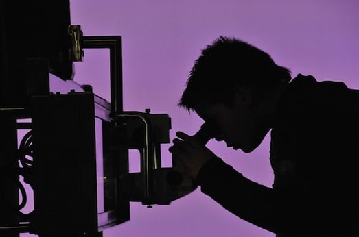 feature_microscope.jpg feature_microscope.jpg