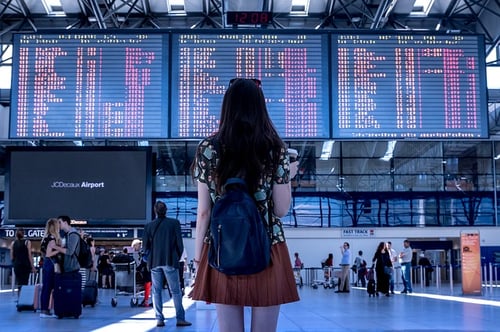 feature_study_abroad_woman_airport