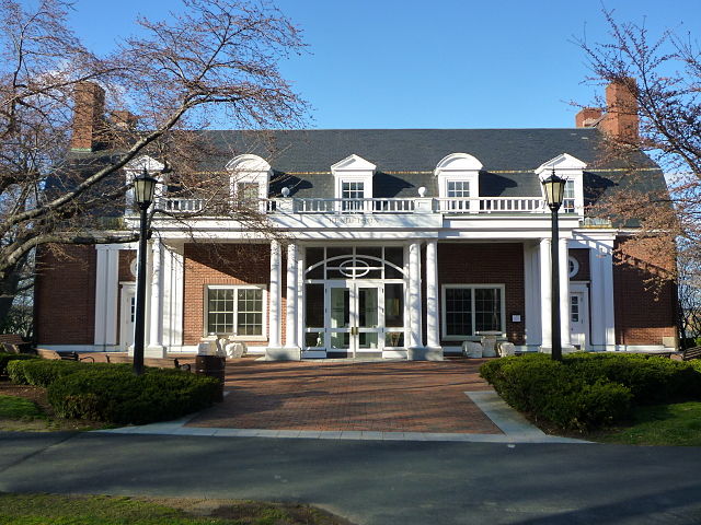 Tufts supplemental essay image