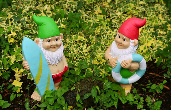 garden-gnomes-2614413_1920