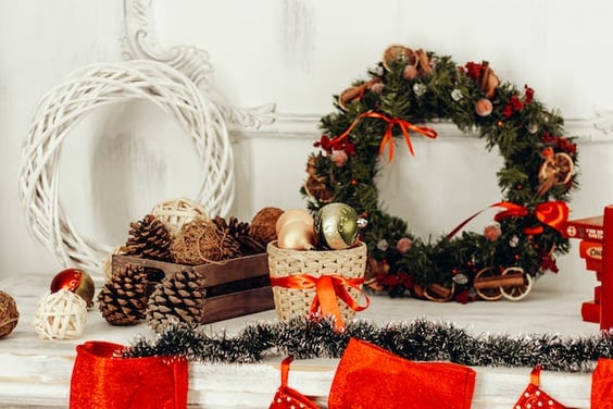 holiday-decorations-december-pexels-irina-iriser-cc0