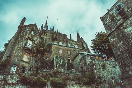 literature objective questions and answers mansion-1149774_640.jpg