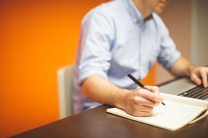 format for application essay office-594132_640.jpg