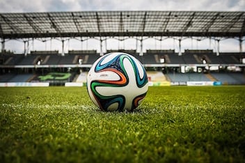 the-ball-488700_640.jpg the-ball-488700_640.jpg
