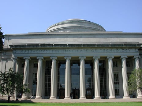 Hvordan få opptak til Massachusetts Institute of Technology